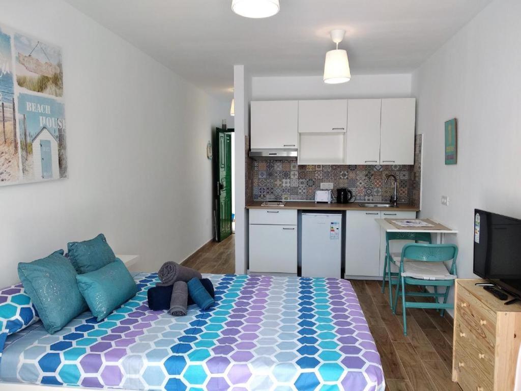 Marina Beach-Apartamentos Tahiche Коста-Тегисе Экстерьер фото