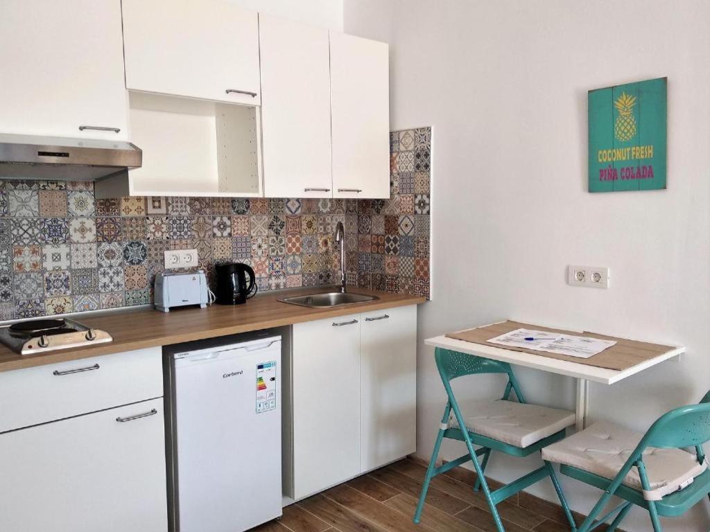 Marina Beach-Apartamentos Tahiche Коста-Тегисе Экстерьер фото