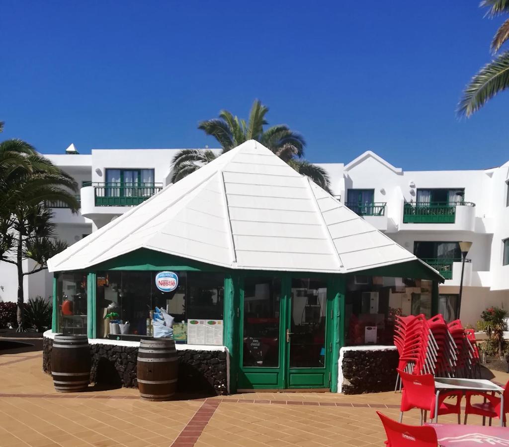 Marina Beach-Apartamentos Tahiche Коста-Тегисе Экстерьер фото